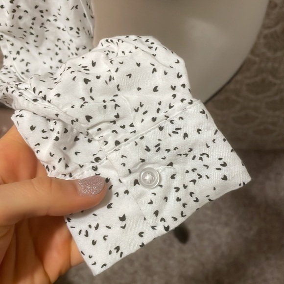 Divided white and black crop wrap long sleeve top - Picture 5 of 6